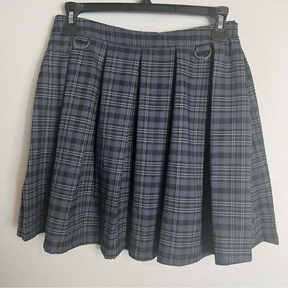 Hot Topic Skirts Hot Topic Plaid Pleated Mini Skirtblack